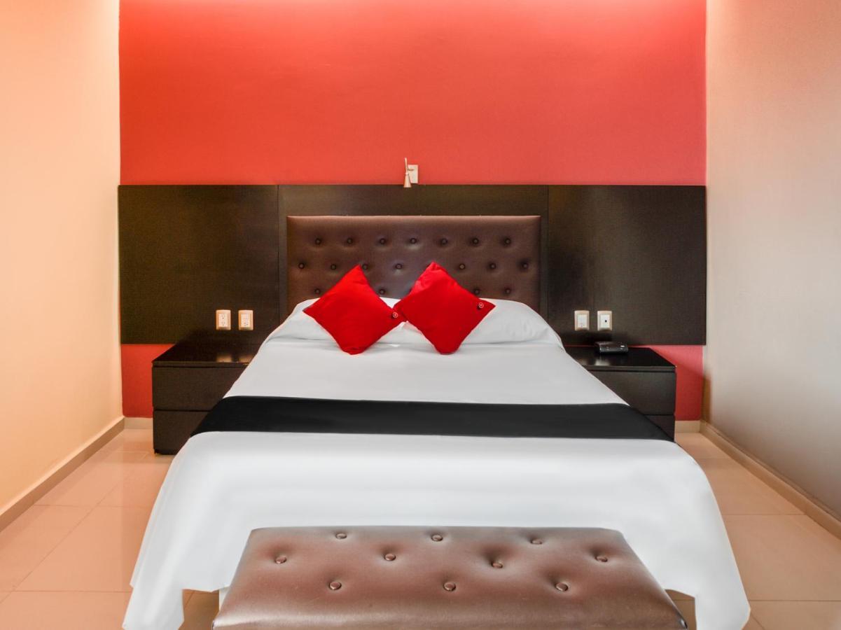 Veracruz Suites Hotel 3*
